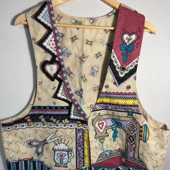 Handmade Tops - Vintage Artistic Vest with Heart and Scissors Motif Large